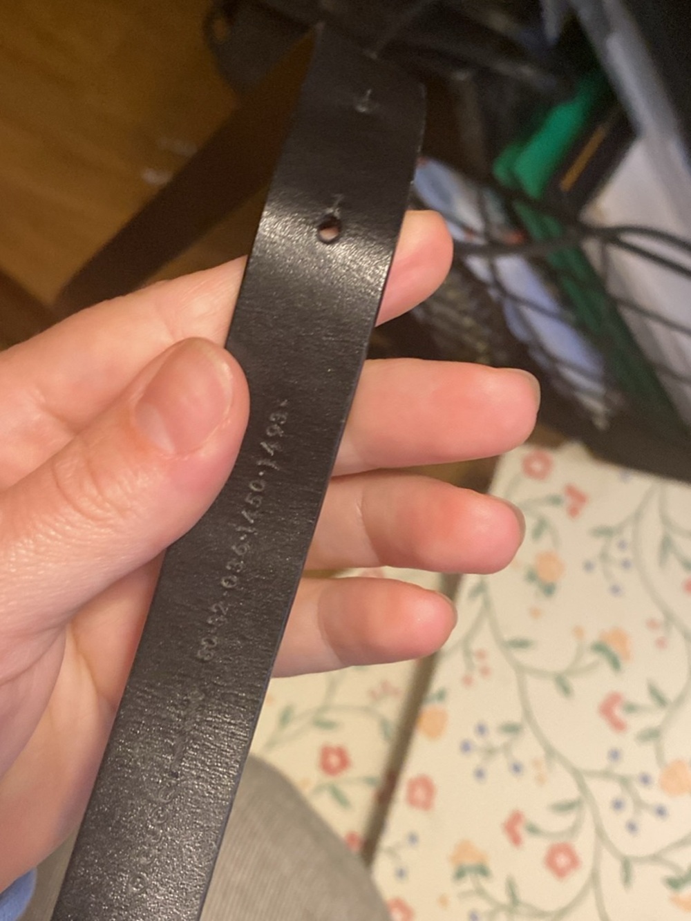 Gucci Black Leather Belt with Silver G-Plate Buckle - Picture 4 of 6